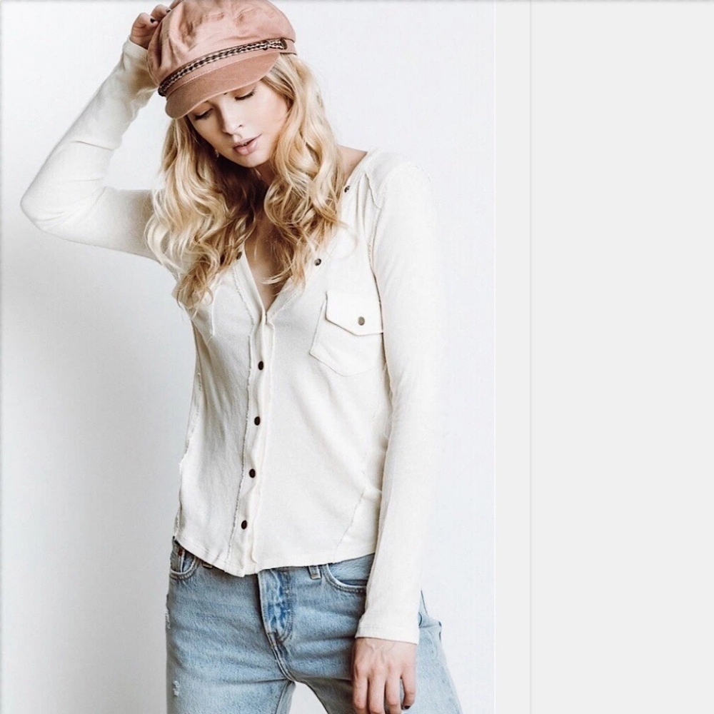 FREE PEOPLE WE THE FREE STARLIGHT HENLEY KNIT BUTTON DOWN TOP IVORY